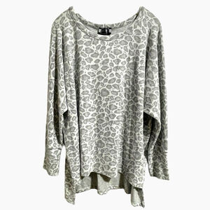 BAR by Melis Kozan Womens M Top Animal Print Long Sleeve Soft Gray MSRP $110 NWT